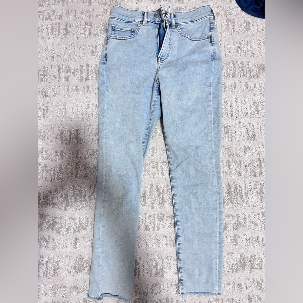 Skinny blue jeans